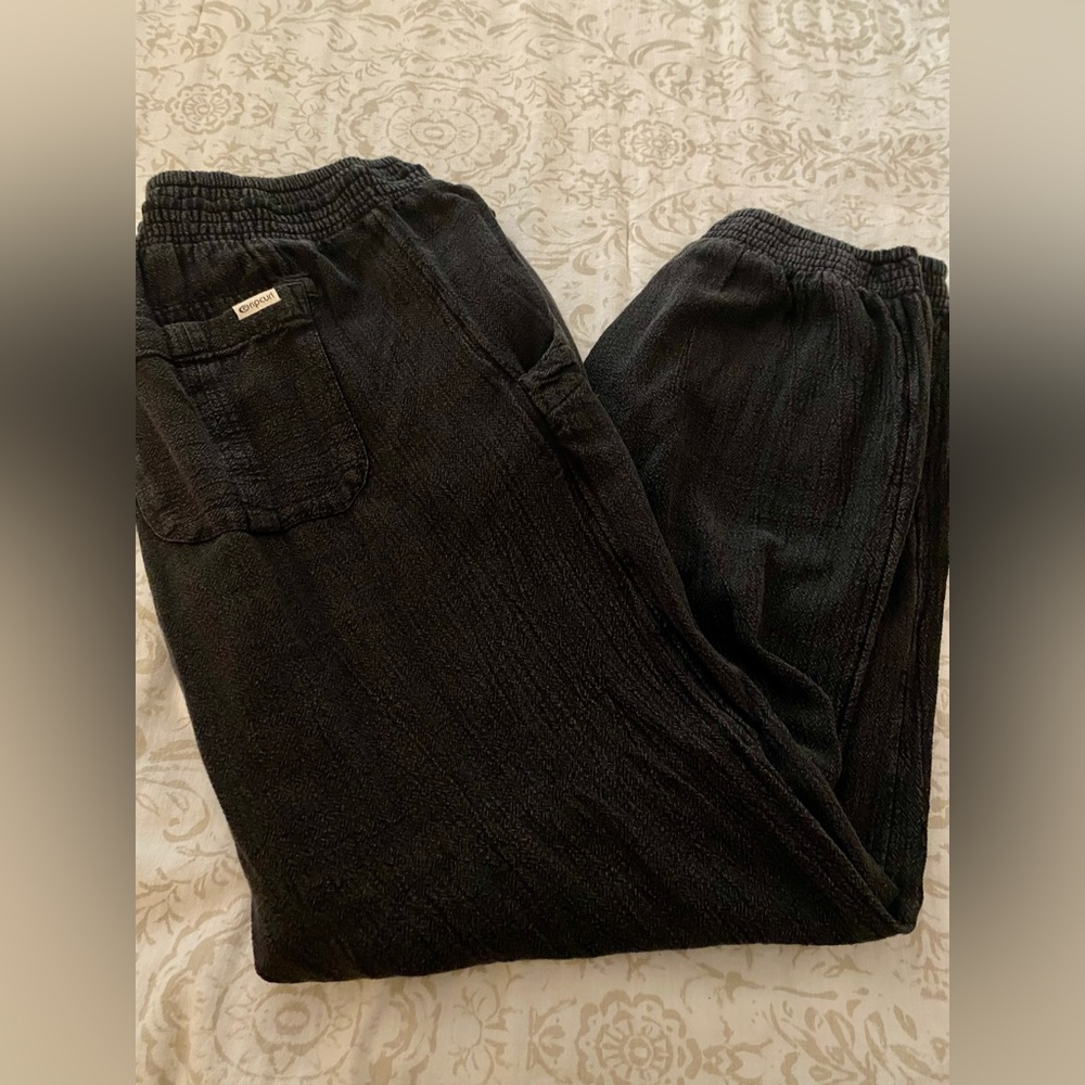 Women’s casual pants